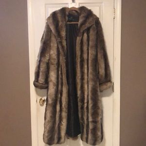 Fully length faux fur coat